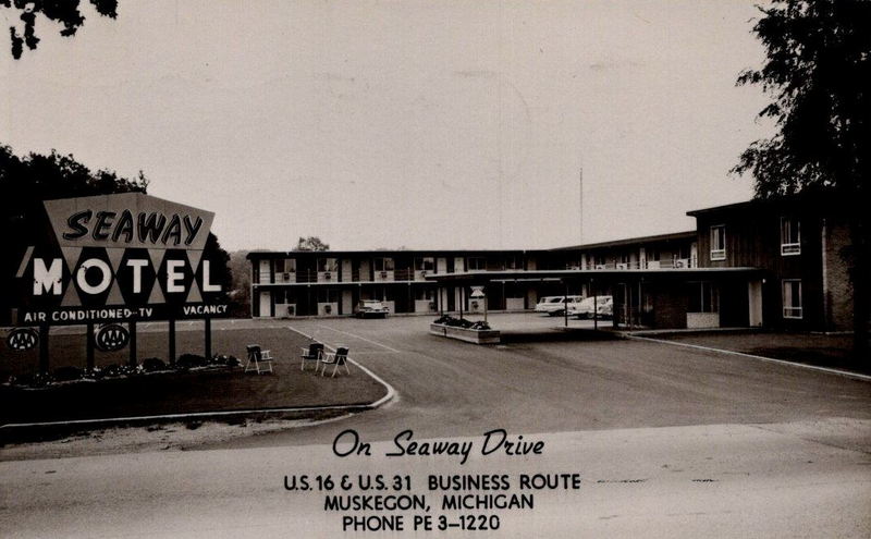 Seaway Motel - Vintage Postcard (newer photo)